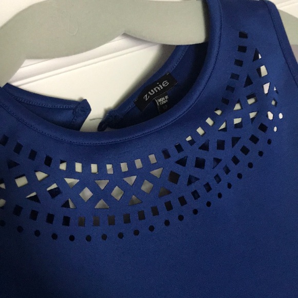 Girls dress - Picture 2 of 2